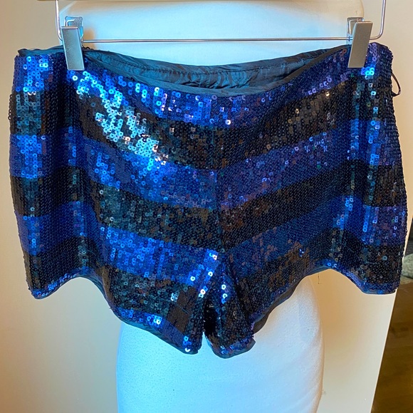Forever 21 Pants - - Sequin Shorts - in near new condition
